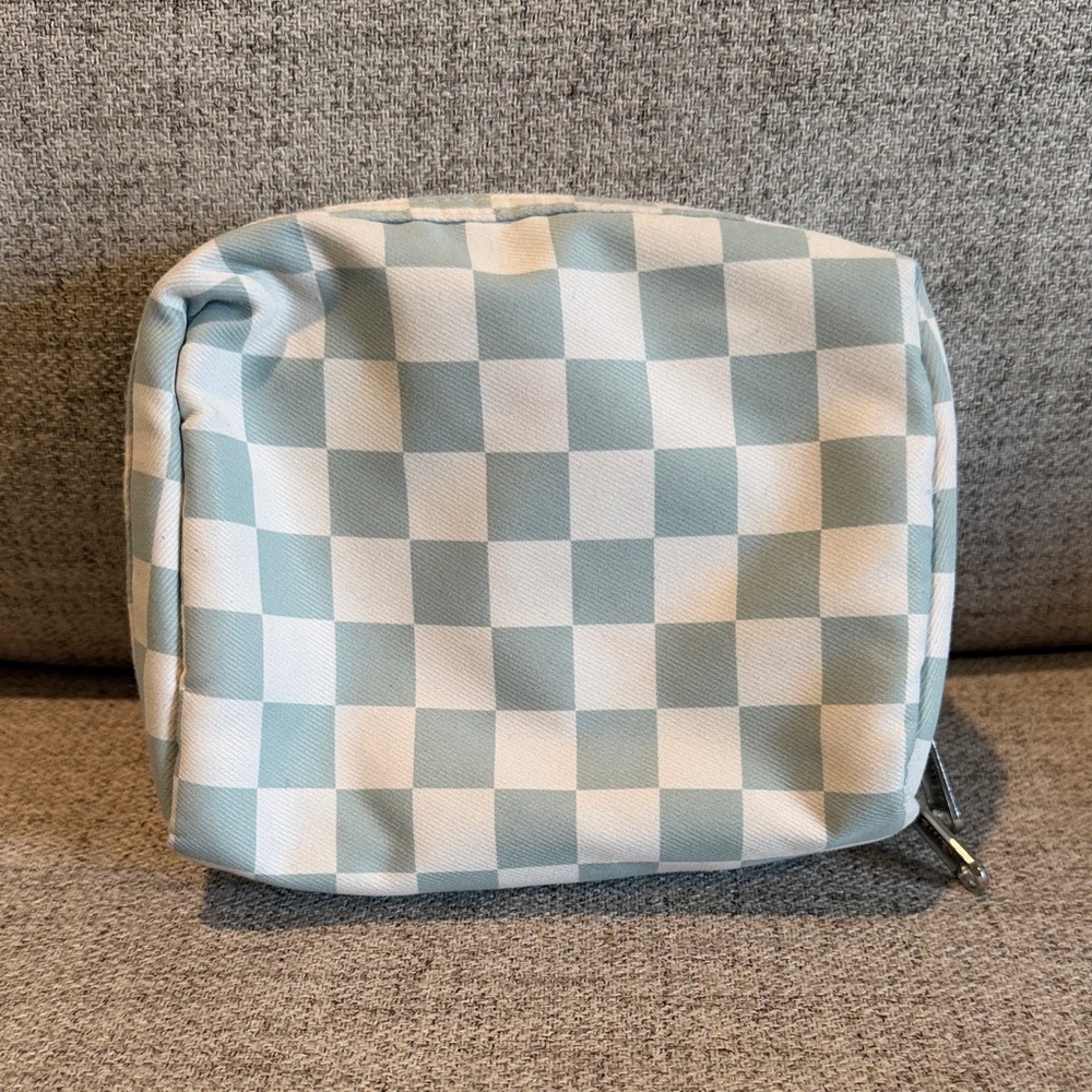 Narwey Checkered Cosmetic pouch travel pouch used